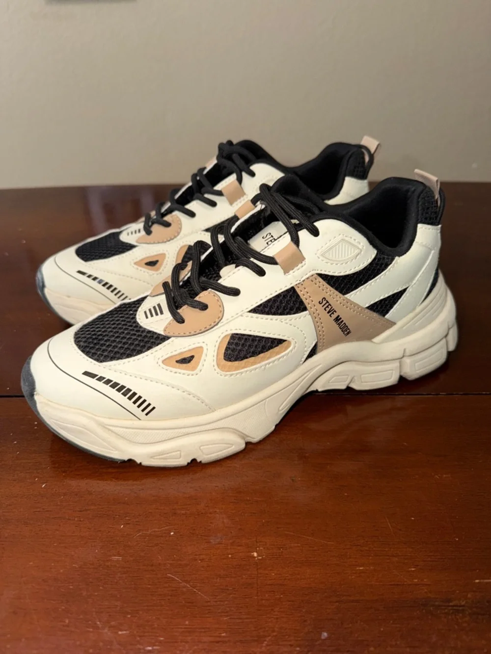 Steve Madden Black White and Beige Chunky Sneakers